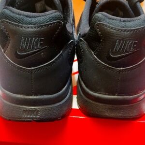 Nike mens Black Sneakers